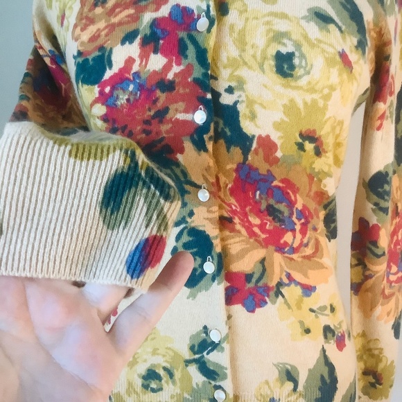 NEW Talbots 100% Cashmere Floral Button Down Cardigan S - Picture 4 of 10